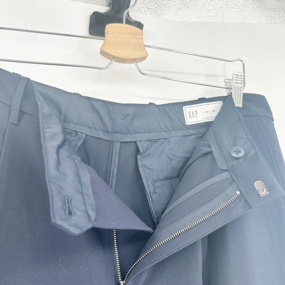 NWT GAP Mens Dress Trouser Pants Pleated Front Career Work Office 38 x 30 Navy‎